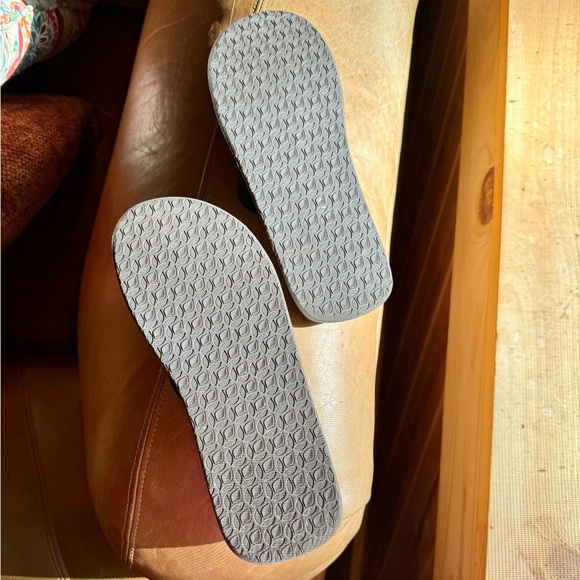 REEF Flip Flops women’s sz 6 - Picture 3 of 5